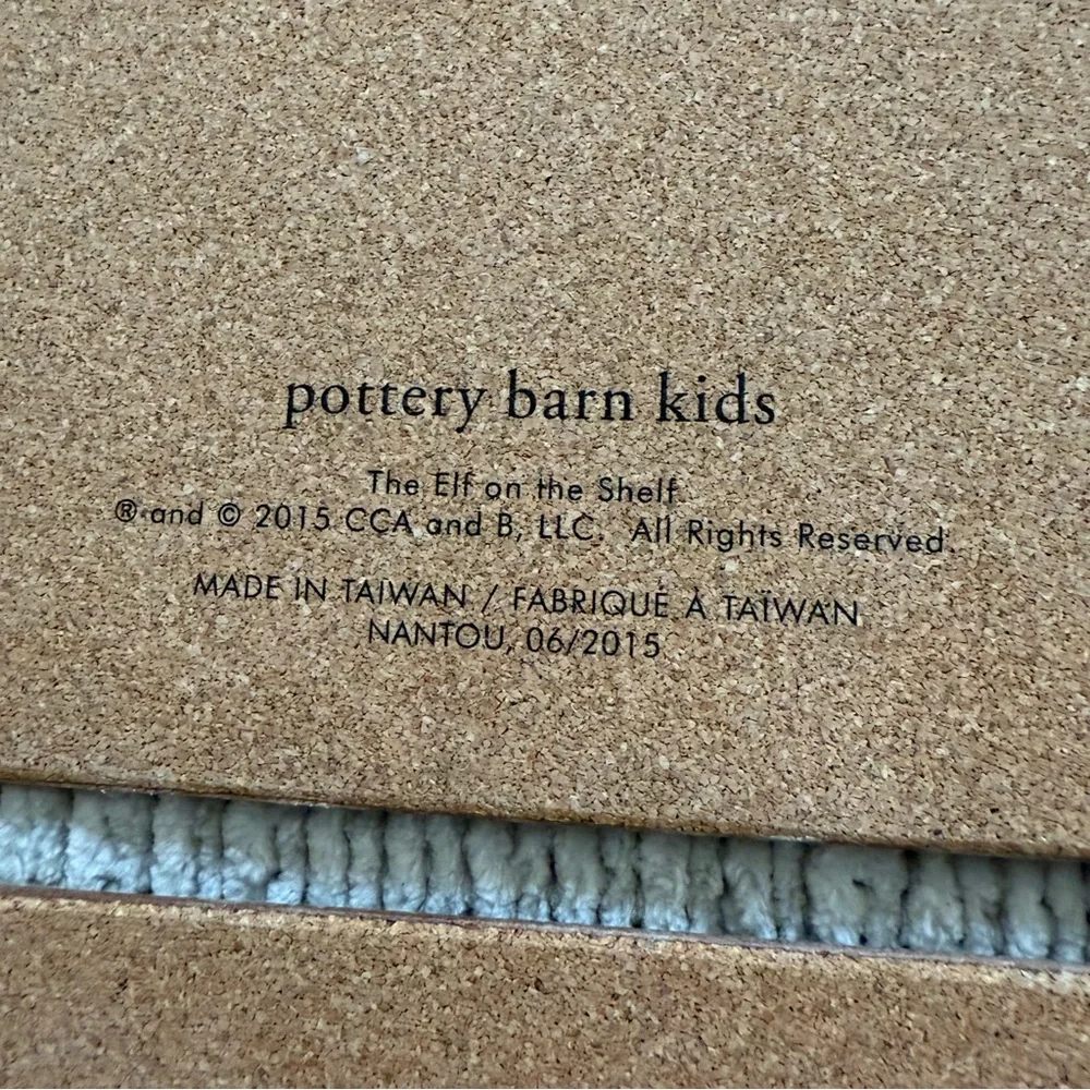 Pottery Barn Kids Elf On The Shelf Christmas Placemats (Set‎ Of 2)